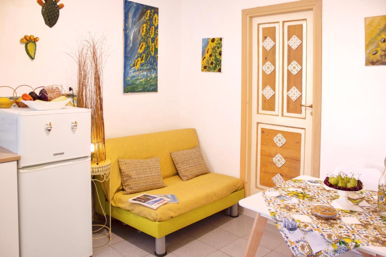 Bilocale Holiday Taormina Centro Apartment ภายนอก รูปภาพ